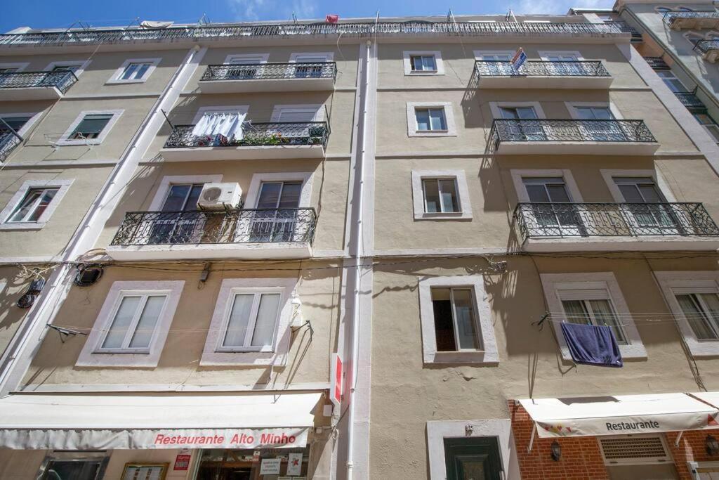 Santa Marta Cozy Apt W/ Ac Lisbona Esterno foto
