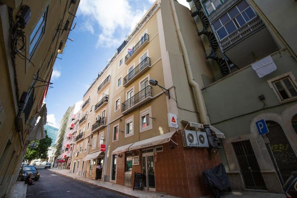 Santa Marta Cozy Apt W/ Ac Lisbona Esterno foto